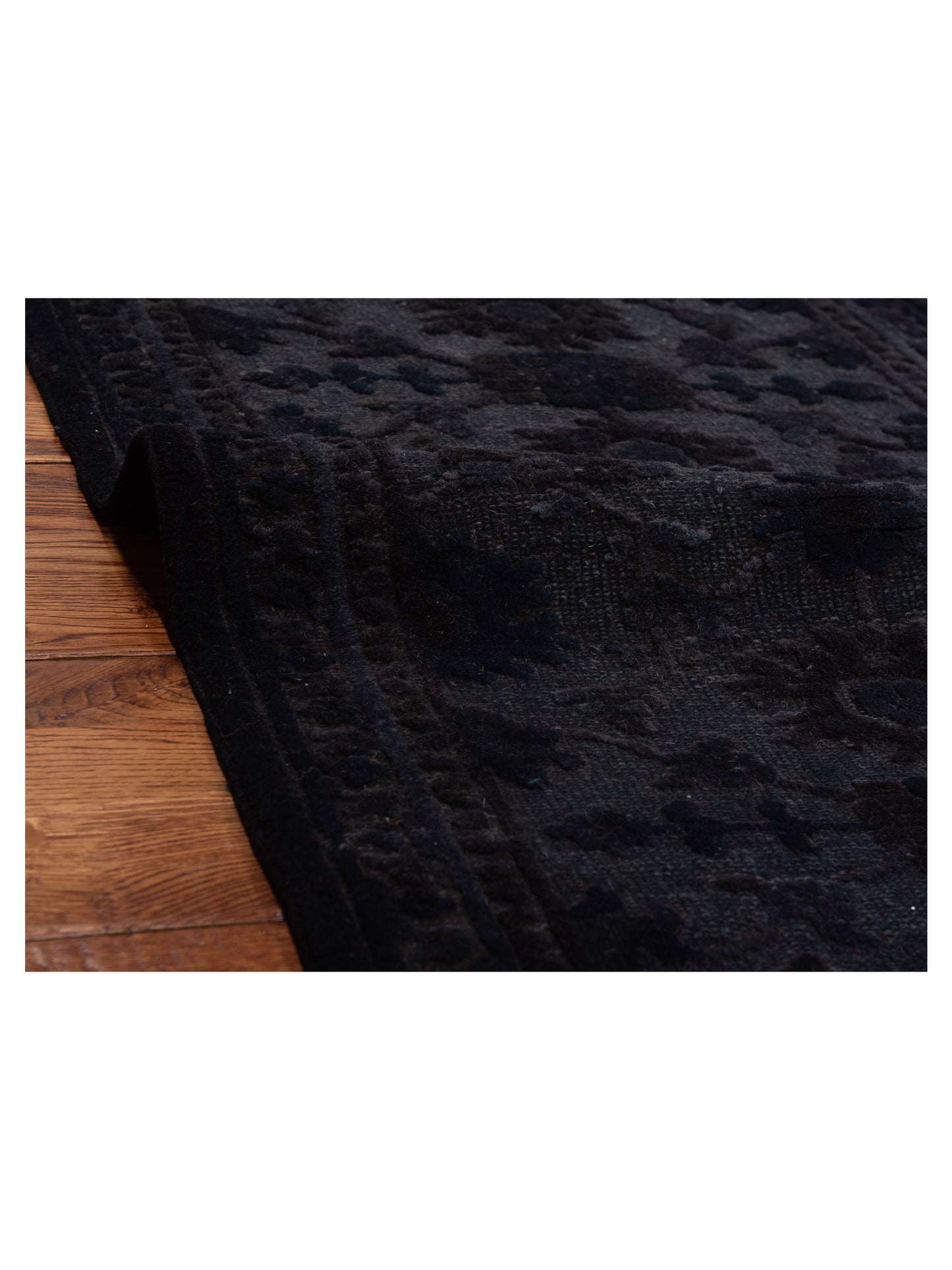 Vintage 73926 Black 2.2x7.10 Hand Knotted Rug