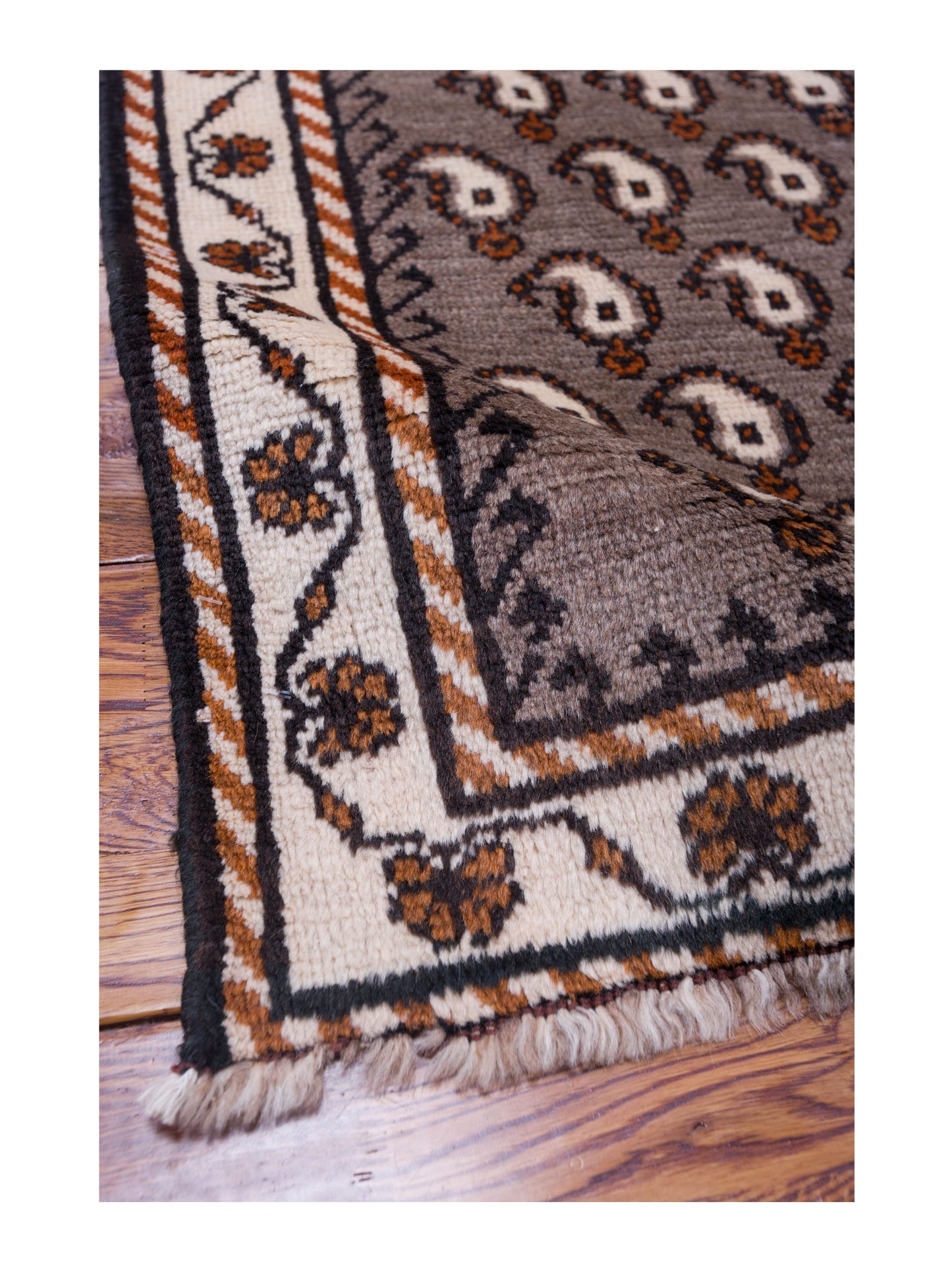 Antique Heirloom 83664 Brown Ivory 3.1x4.6 Hand Knotted Rug