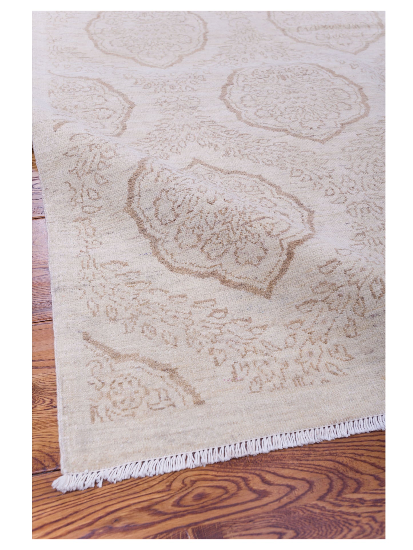 Laila 113088 Ivory Ivory 7.11x10.2 Hand Knotted Rug