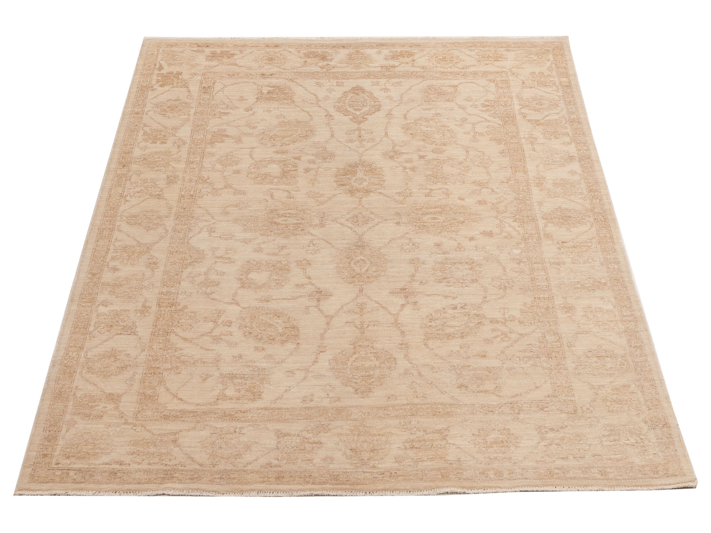 Laila 113096 Ivory Ivory 5.7x7.11 Hand Knotted Rug