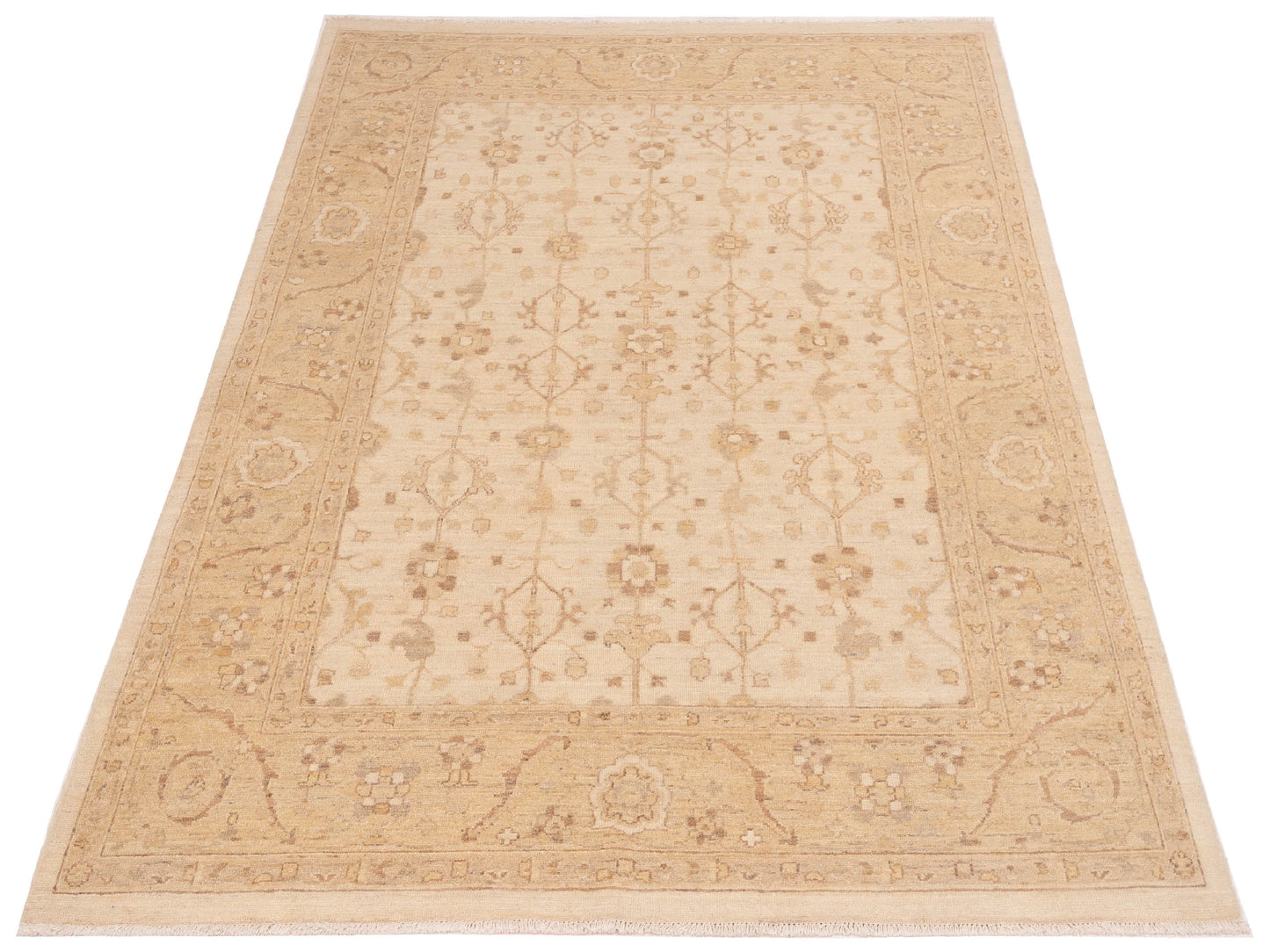 Laila 115212 Ivory Gold 5.6x7.10 Hand Knotted Rug
