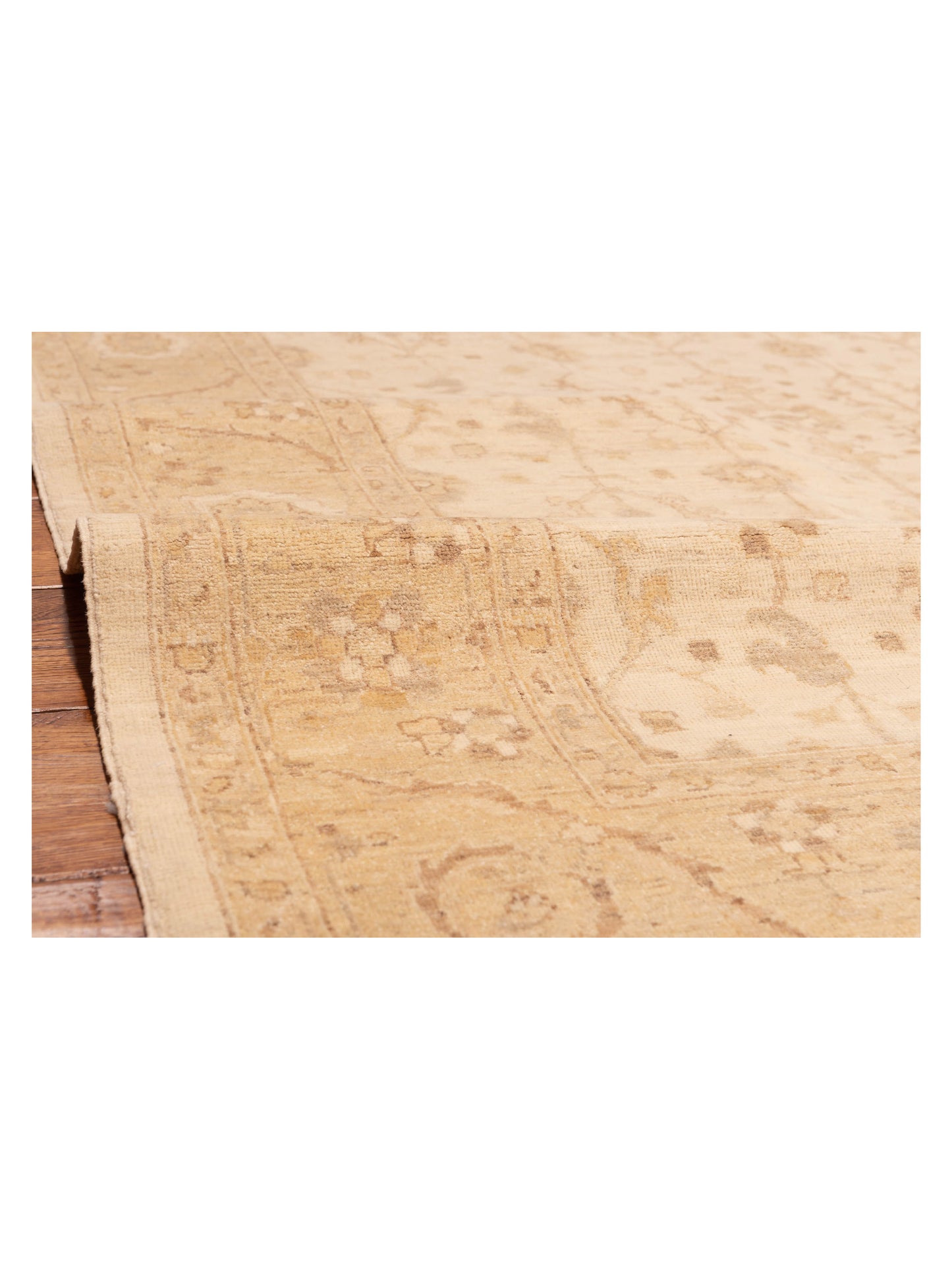 Laila 115212 Ivory Gold 5.6x7.10 Hand Knotted Rug
