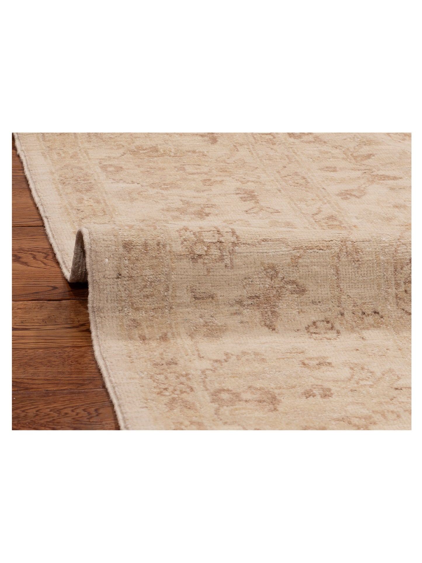Laila 115224 Ivory Ivory 5.7x7.9 Hand Knotted Rug