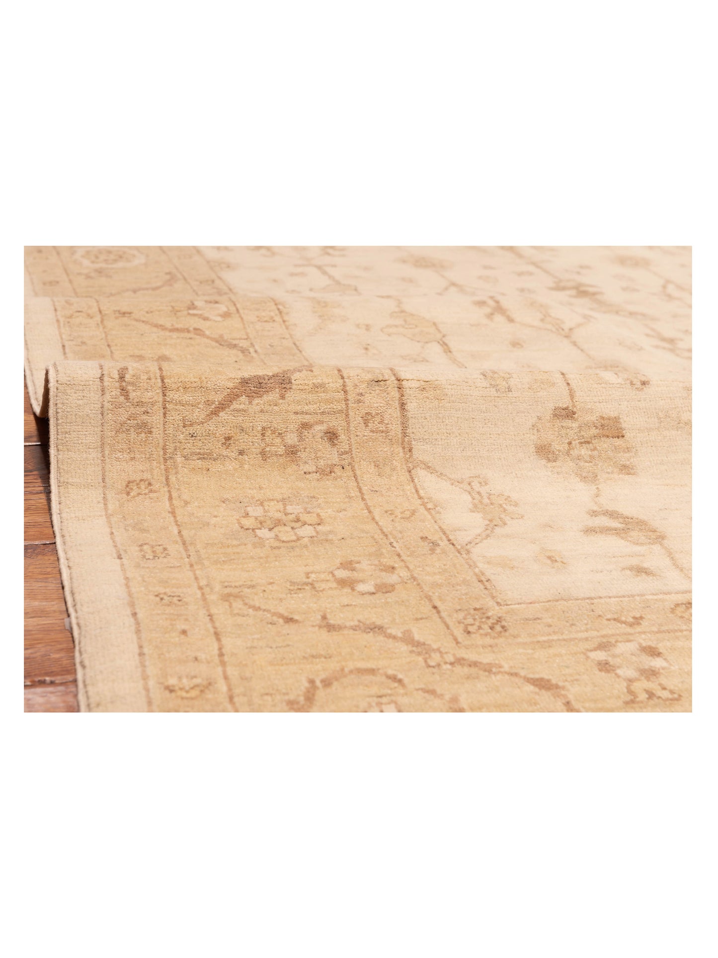 Laila 115236 Ivory Gold 5.5x7.10 Hand Knotted Rug