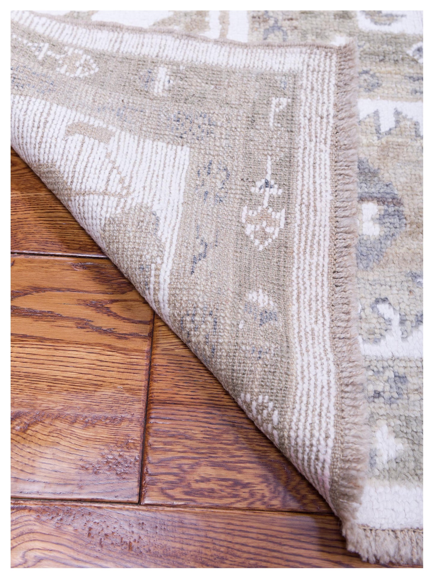 Angora Oushak 119649 Ivory Ivory 10.1x13.3 Hand Knotted Rug