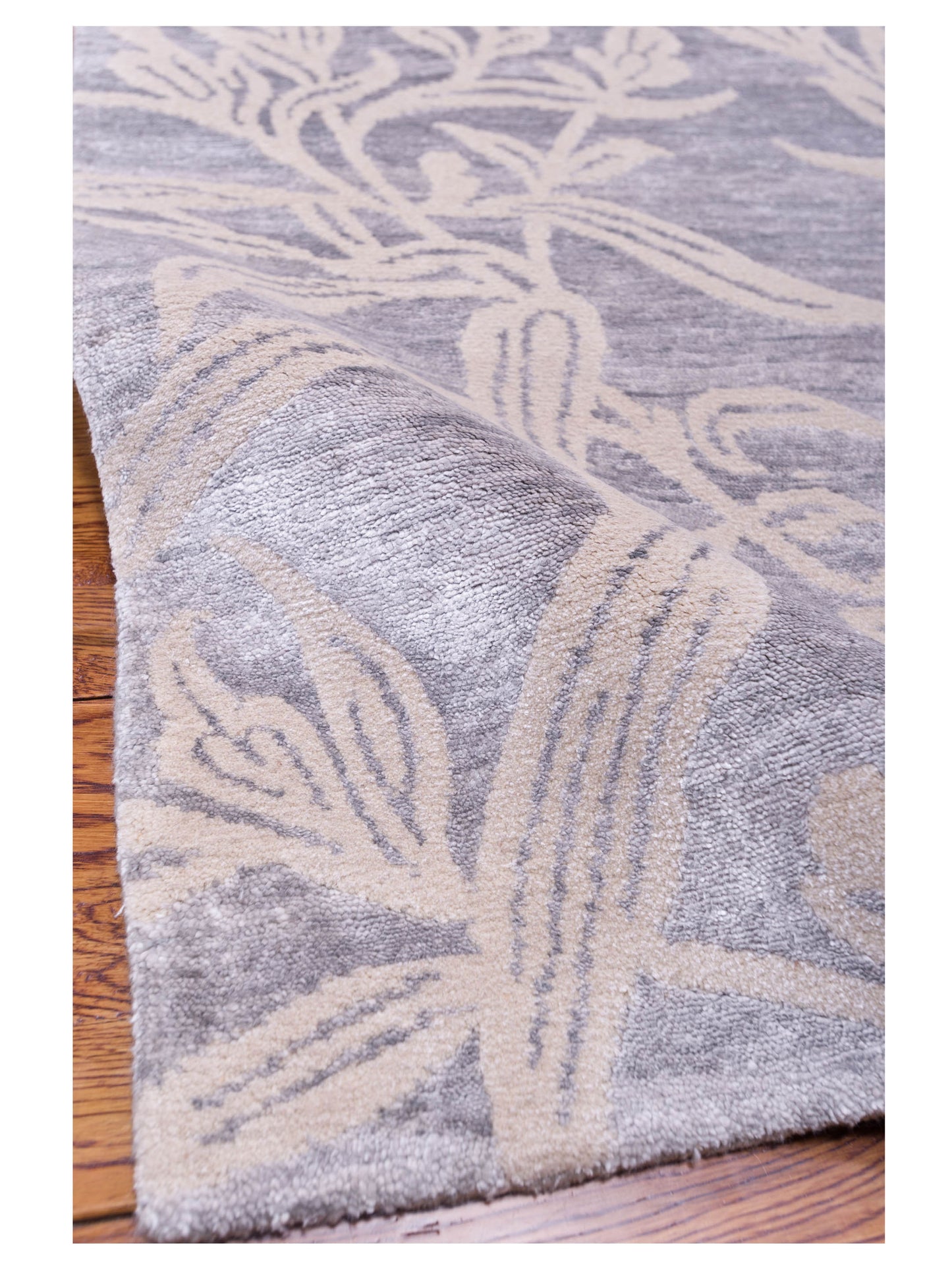 Tibetino 119739 Gray Ivory 4x5.11 Hand Knotted Rug