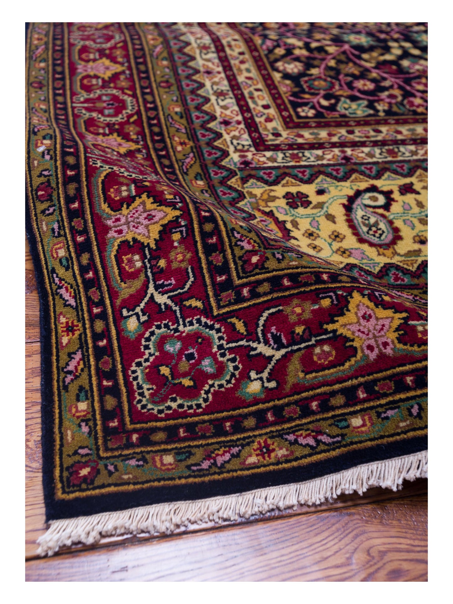 Sivas 123183 Black Red 4x6.1 Hand Knotted Rug