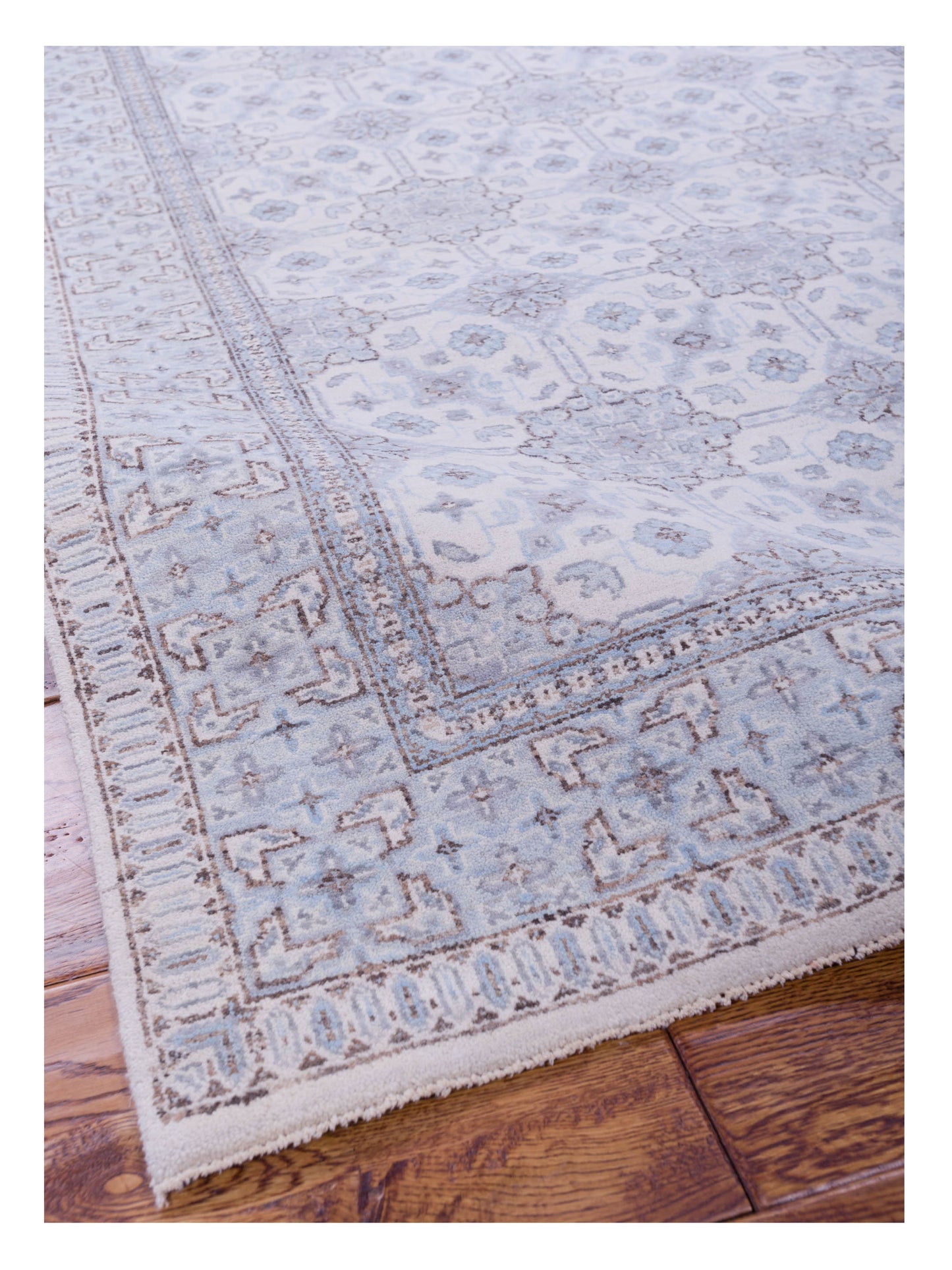 Laila 125082 Ivory Blue 4.2x6 Hand Knotted Rug
