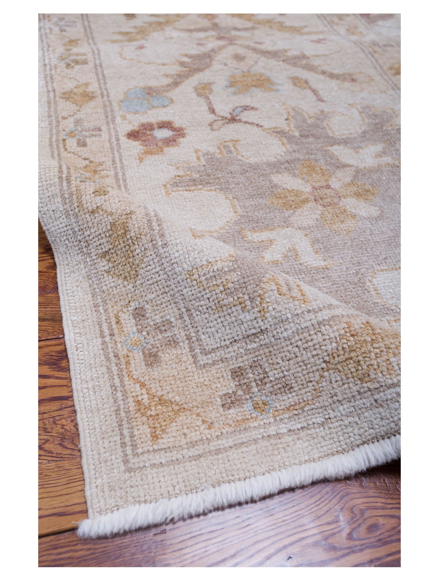 Angora Oushak 139209 Ivory Ivory 14.6x17.11 Hand Knotted Rug