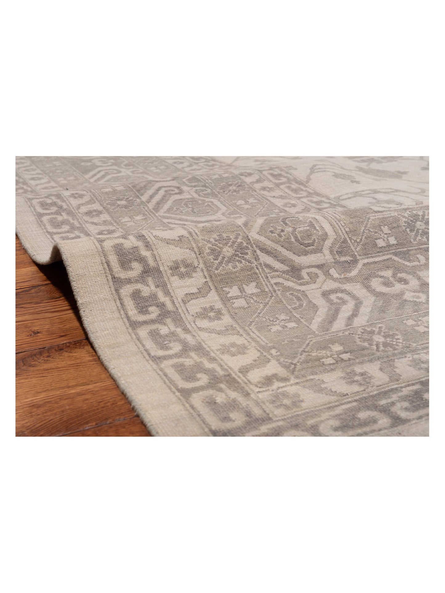 Vintage Revival 127386 Ivory Silver 11.9x15.3 Hand Knotted Rug