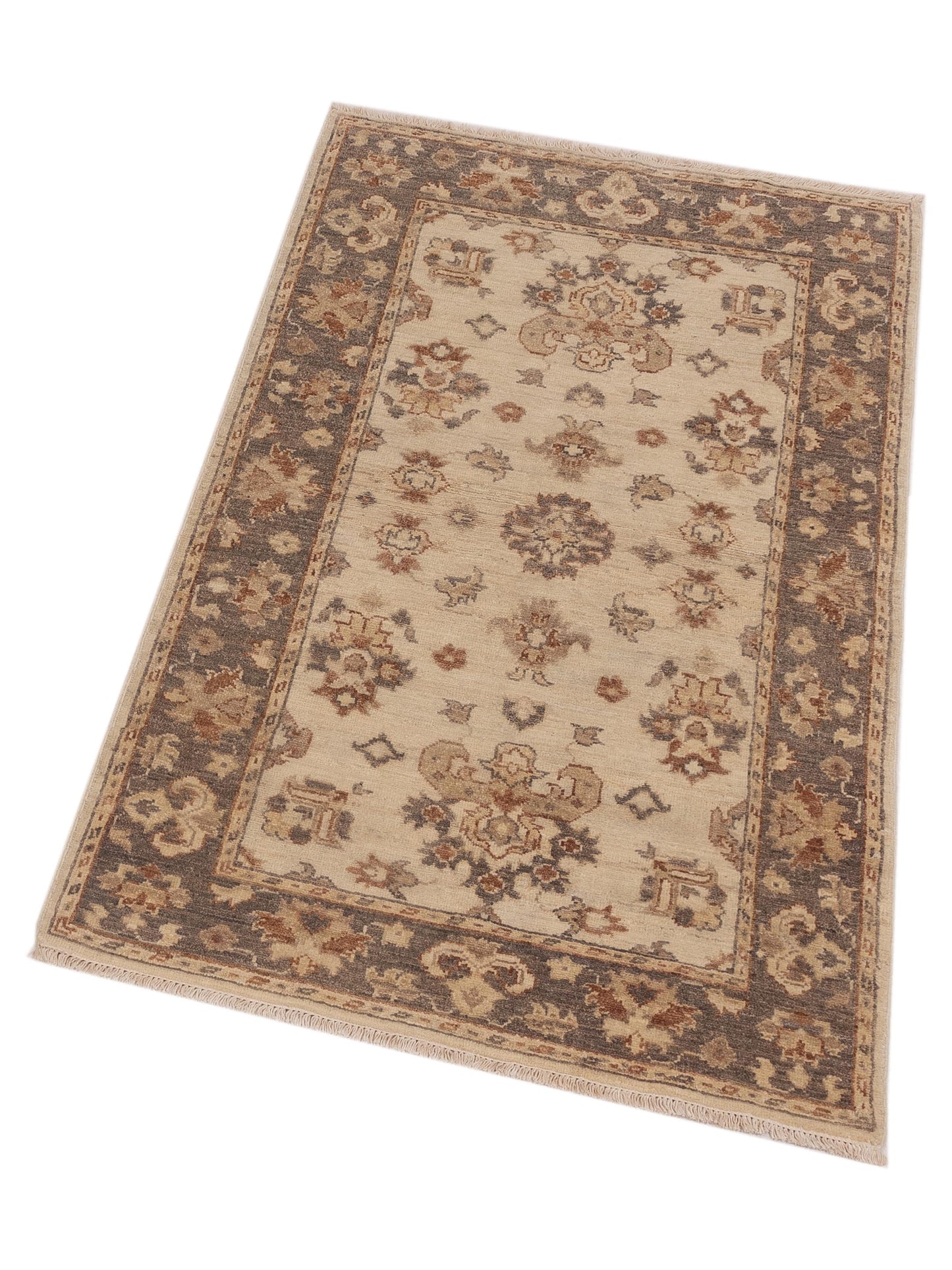 Laila 113139 Ivory Gray 3.1x5.2 Hand Knotted Rug
