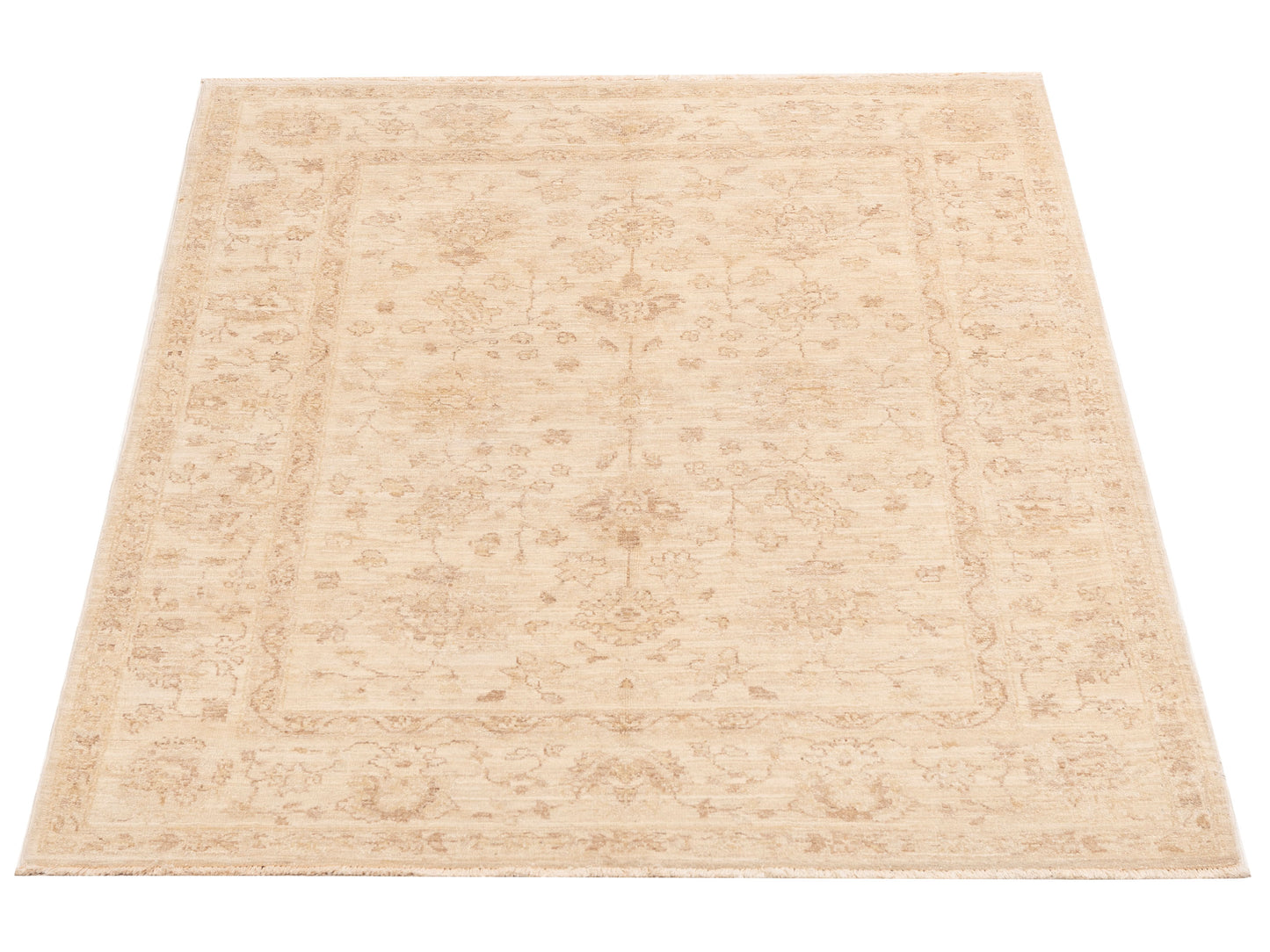 Laila 115238 Ivory Ivory 4.11x6.4 Hand Knotted Rug