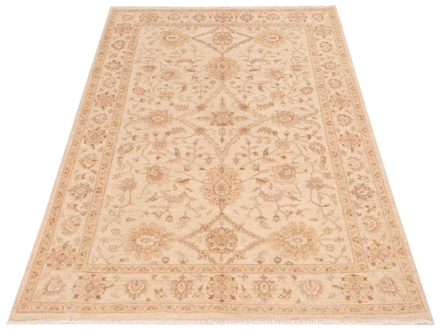 Laila 112523 Ivory Ivory 5.7x7.10 Hand Knotted Rug