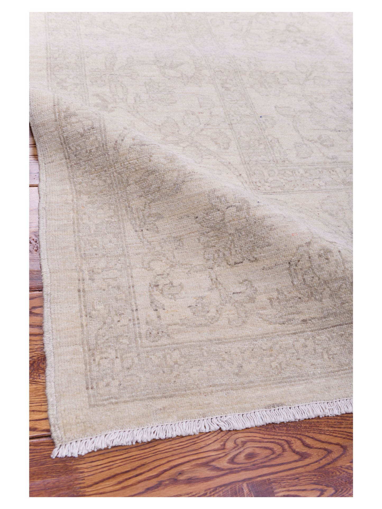Laila 108802 Cream Cream 9x12.1 Hand Knotted Rug