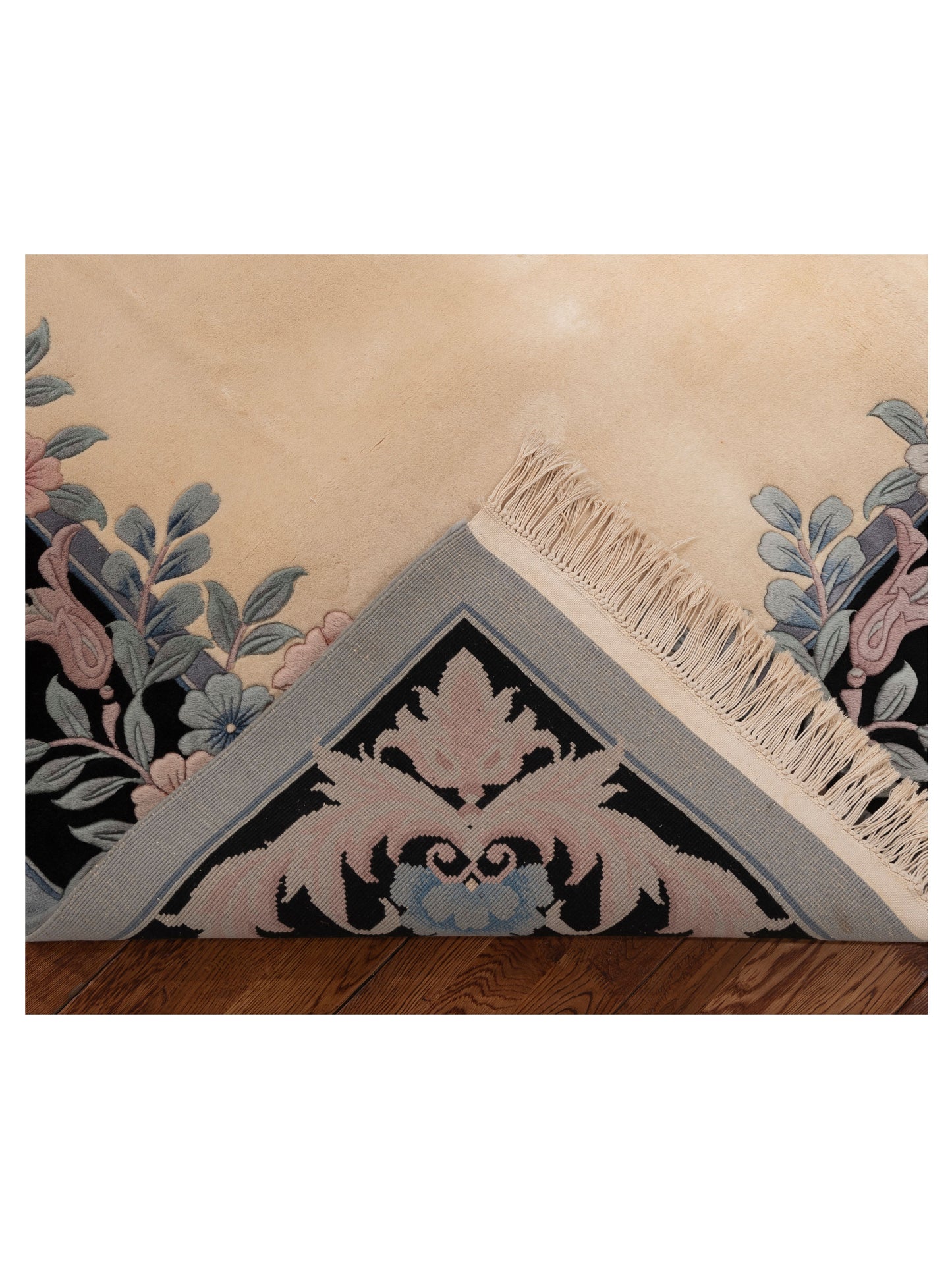 Magnolia 999979 Ivory Black 7.9x9.7 Hand Knotted Rug