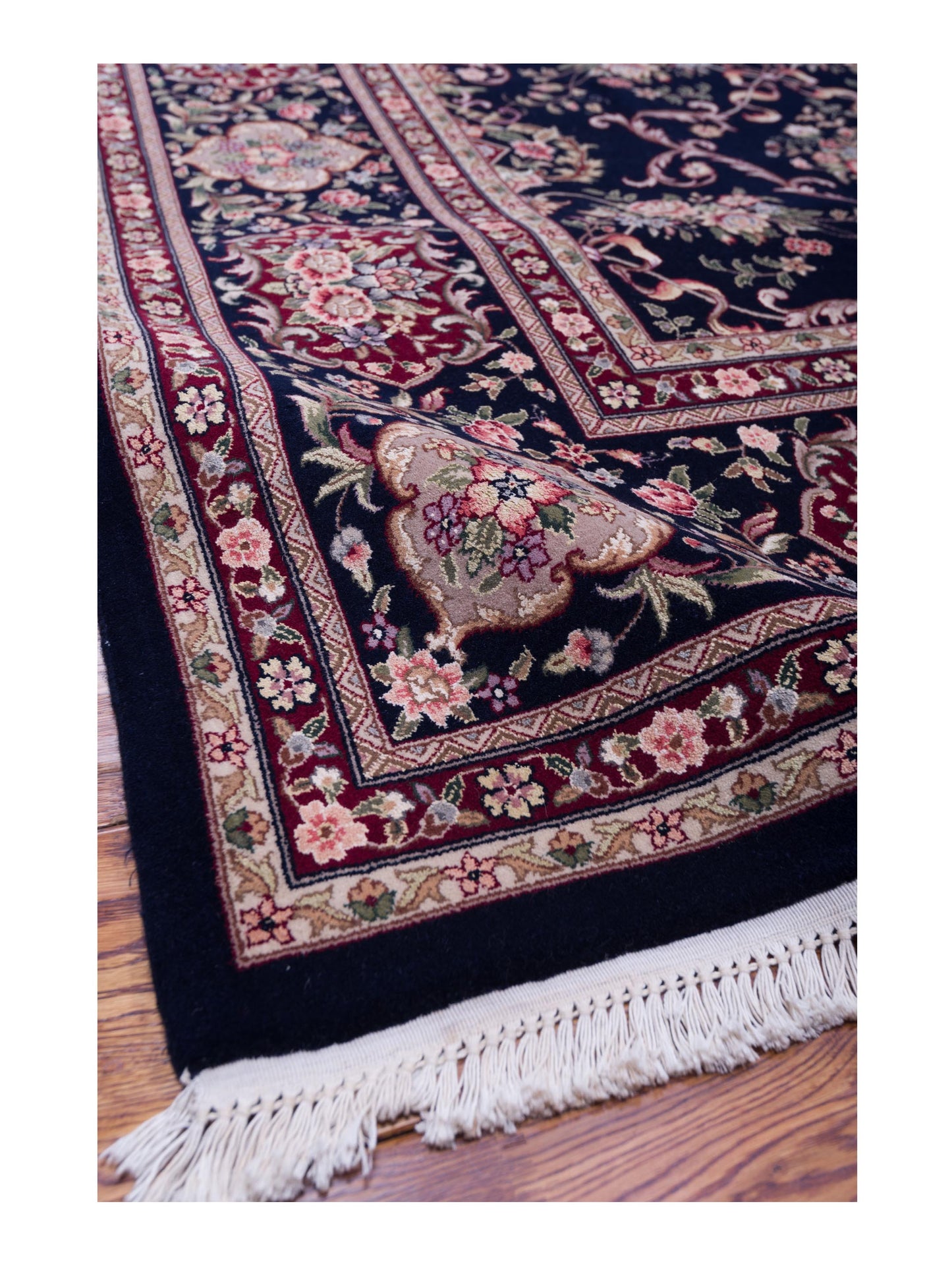 Magnolia 111325 Black Black 10.2x14.3 Hand Knotted Rug