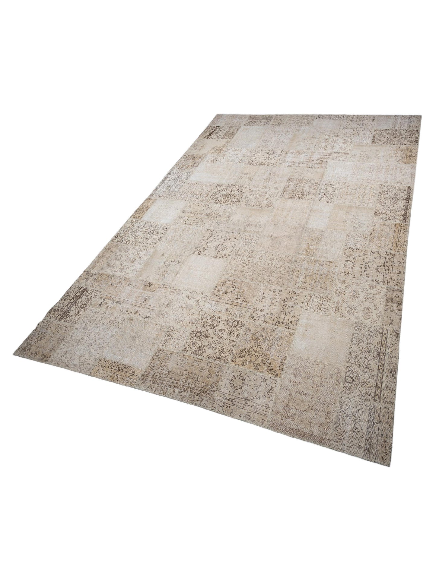 Turkish Vestige Patchwork 123773 Natural 12x18.1 Hand Knotted Rug