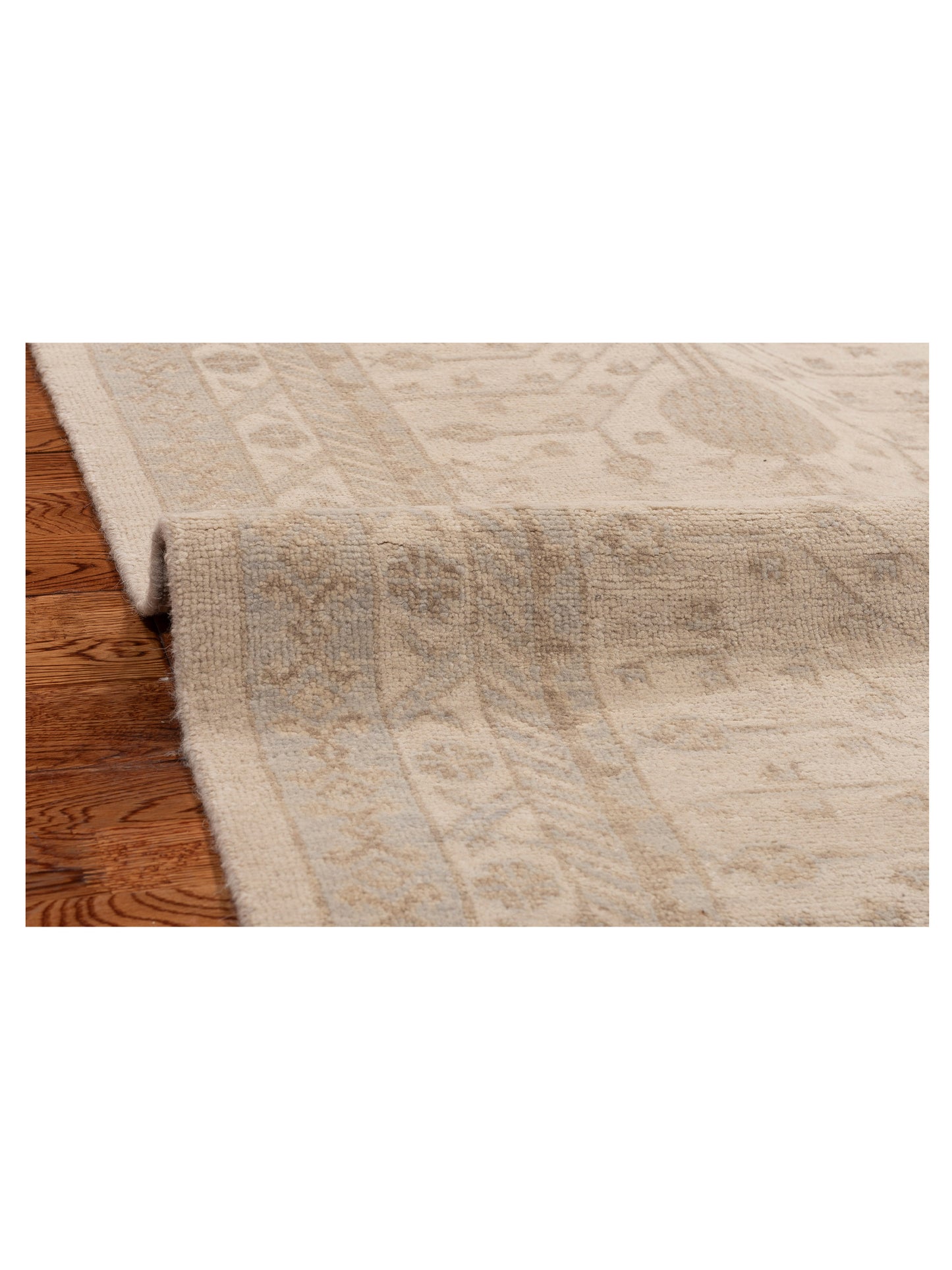 Taj 122515 Ivory 5.11x9.2 Hand Knotted Rug